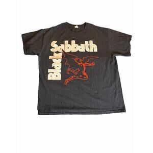 Vintage Authentic Black Sabbath Boxy Tshirt Red Graphic XL